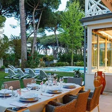Villa With Private Pool 200 Meters From The Sea! Marina Di Pietrasanta - Forte Dei Marmi *