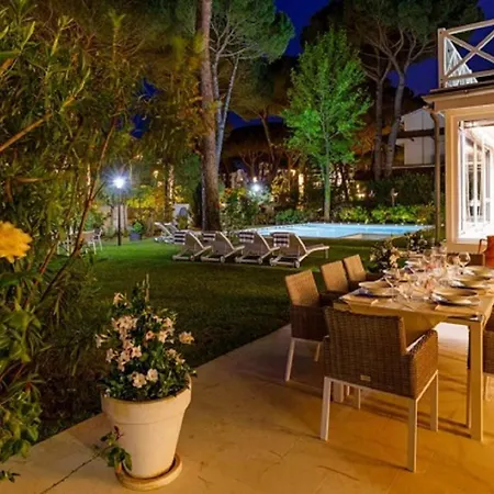 Villa With Private Pool 200 Meters From The Sea! Marina Di Pietrasanta - Forte Dei Marmi * Marina di Pietrasanta