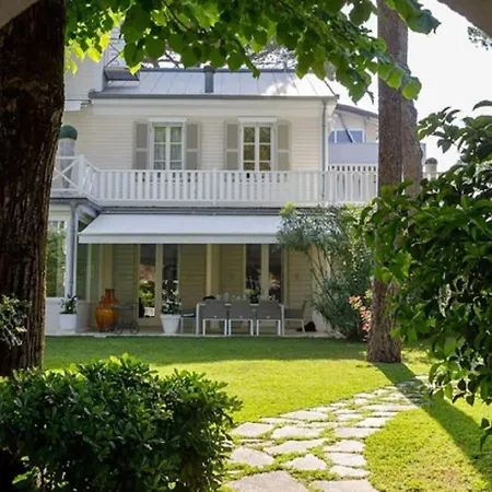 Villa With Private Pool 200 Meters From The Sea! Marina Di Pietrasanta - Forte Dei Marmi *