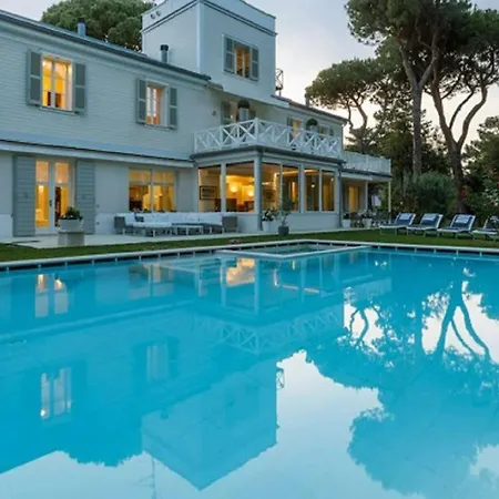 Villa With Private Pool 200 Meters From The Sea! Marina Di Pietrasanta - Forte Dei Marmi Апартаменты *